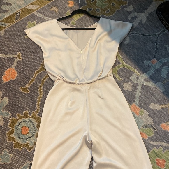 Trina Turk jumpsuit. Size 4! - Picture 5 of 5